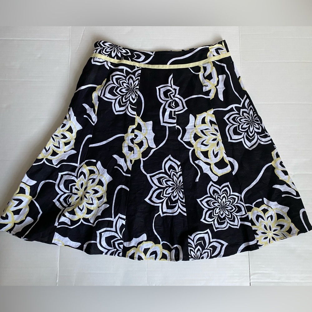 Yarns & Stitches A-Line Linen Skirt – Size 14